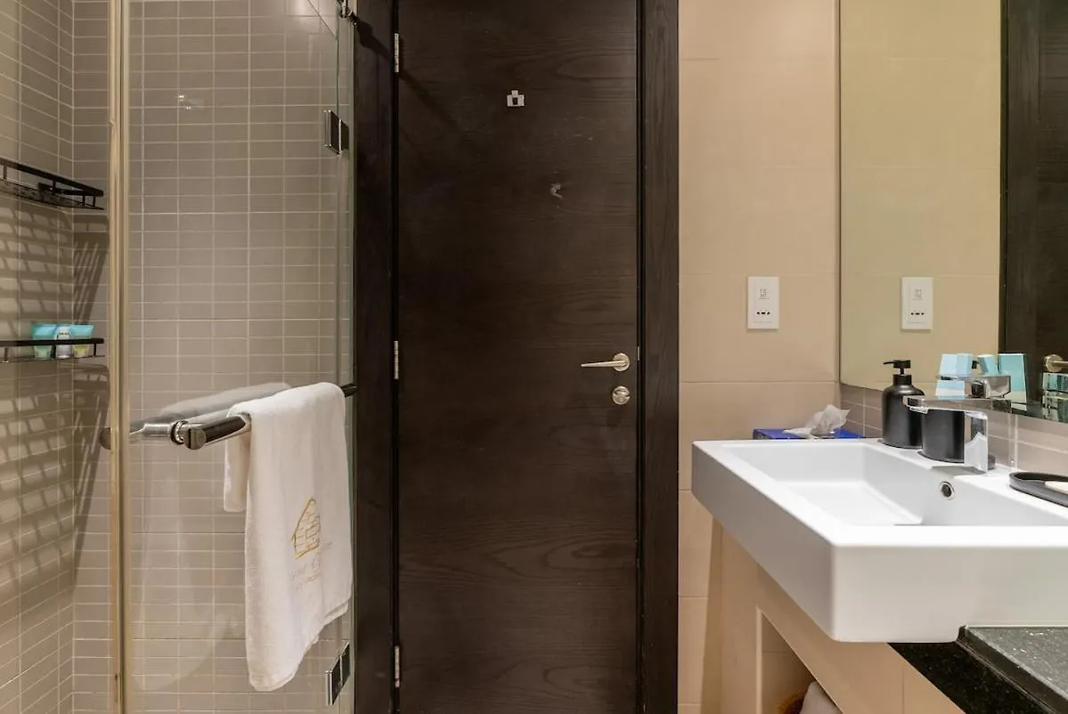 Silverene Tower - One Bedroom By Home Of Choice Dubai