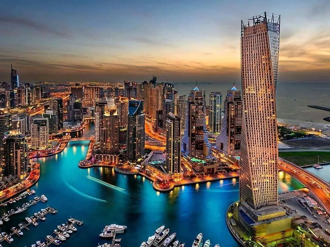 Silverene Tower - One Bedroom By Home Of Choice Dubai