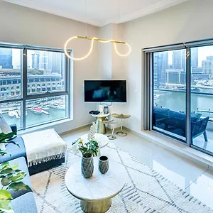 Bay Central, Marina Апартаменты
